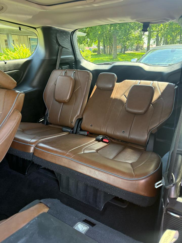 Chrysler Pacifica Limited 2017
