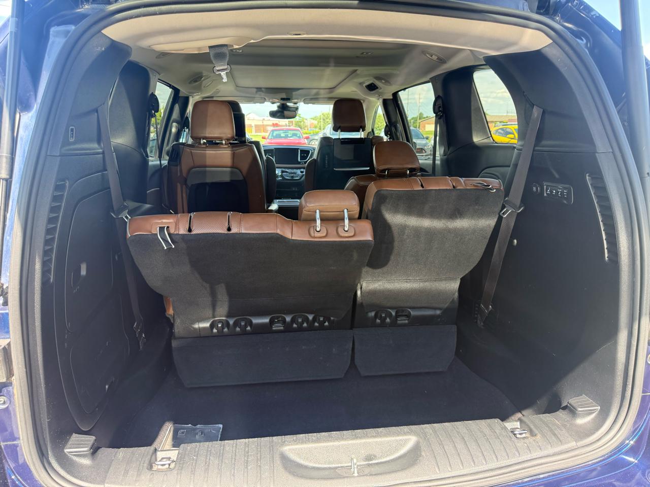 Chrysler Pacifica Limited 2017