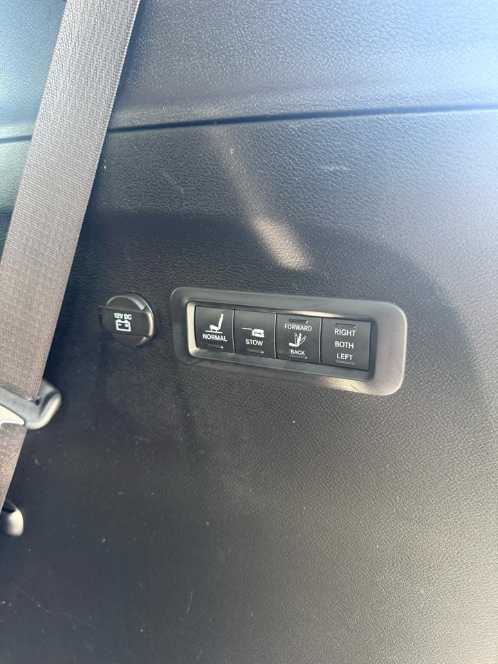 Chrysler Pacifica Limited 2017
