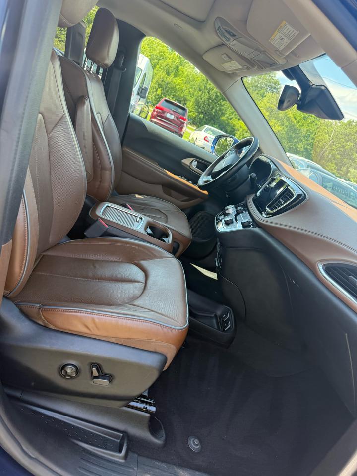 Chrysler Pacifica Limited 2017