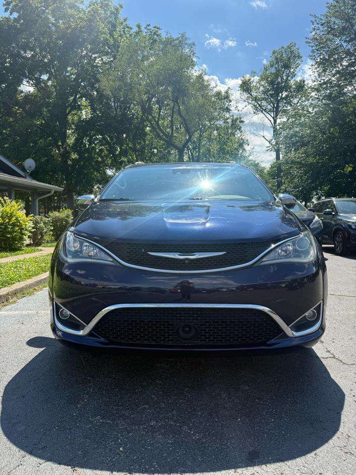 Chrysler Pacifica Limited 2017