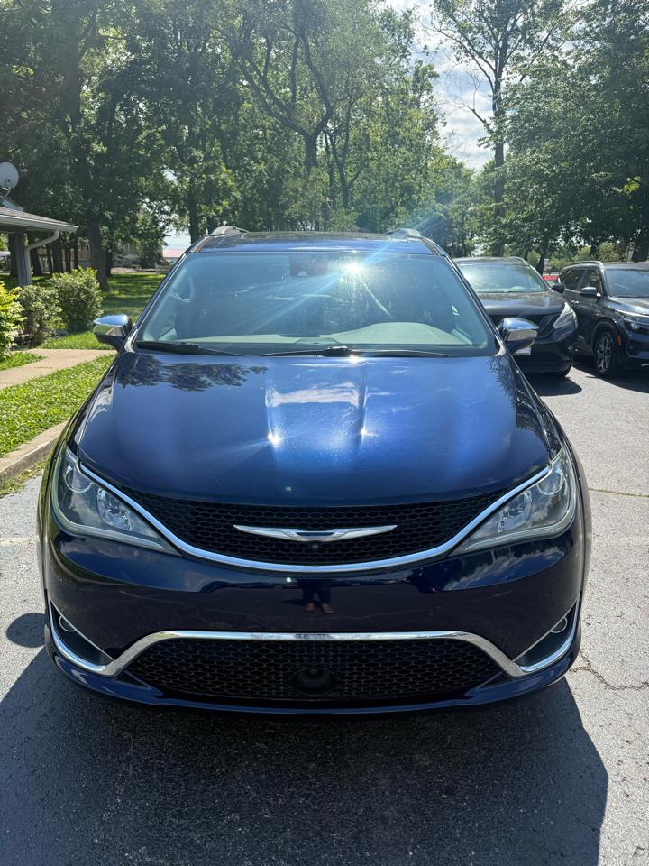 Chrysler Pacifica Limited 2017