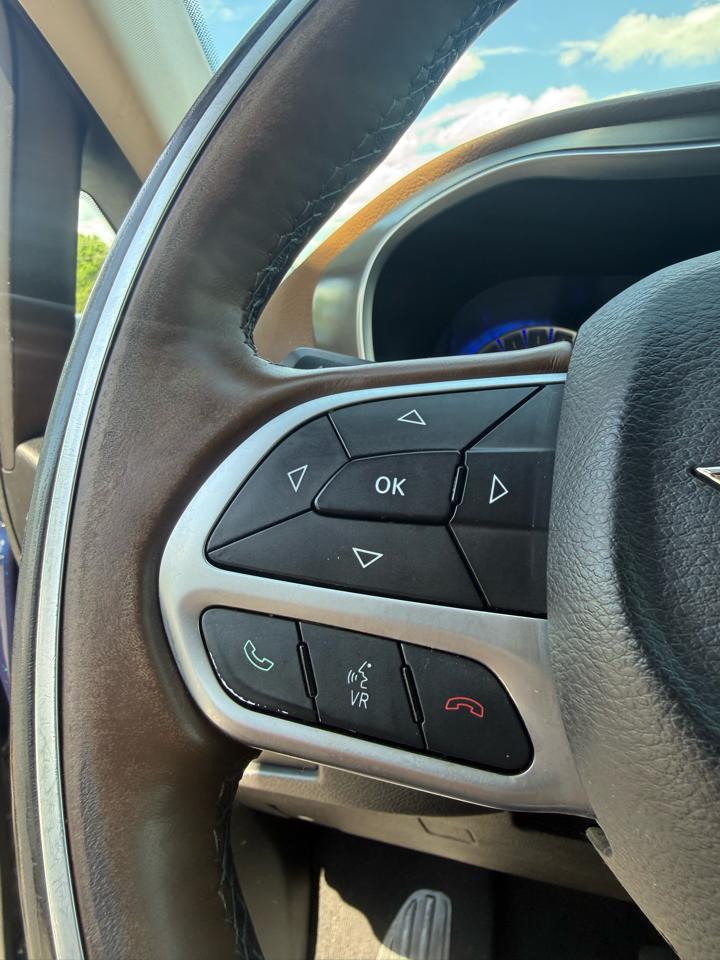 Chrysler Pacifica Limited 2017