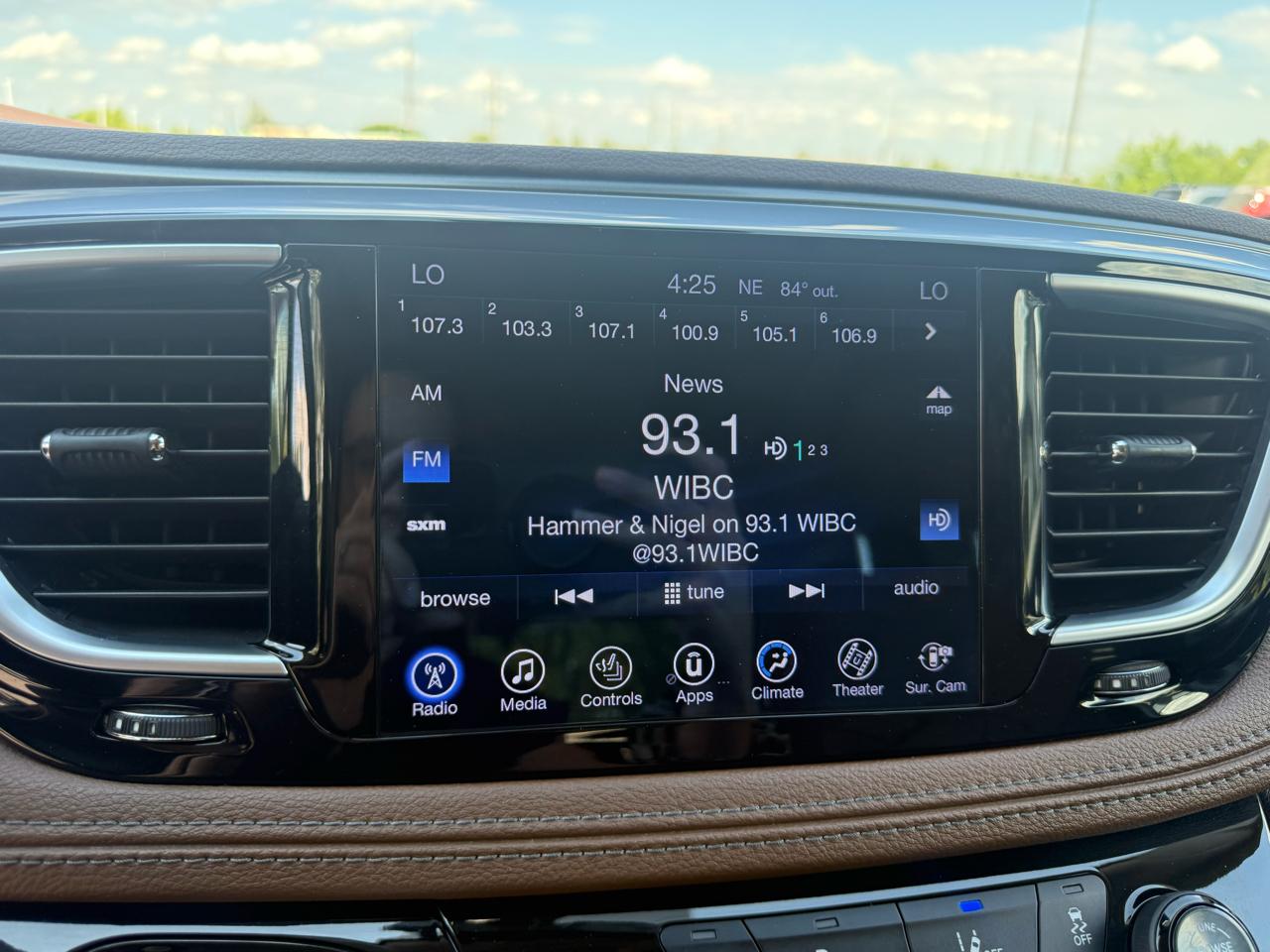 Chrysler Pacifica Limited 2017