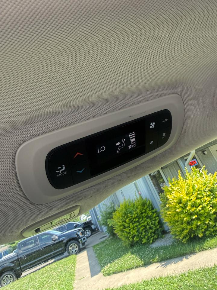 Chrysler Pacifica Limited 2017