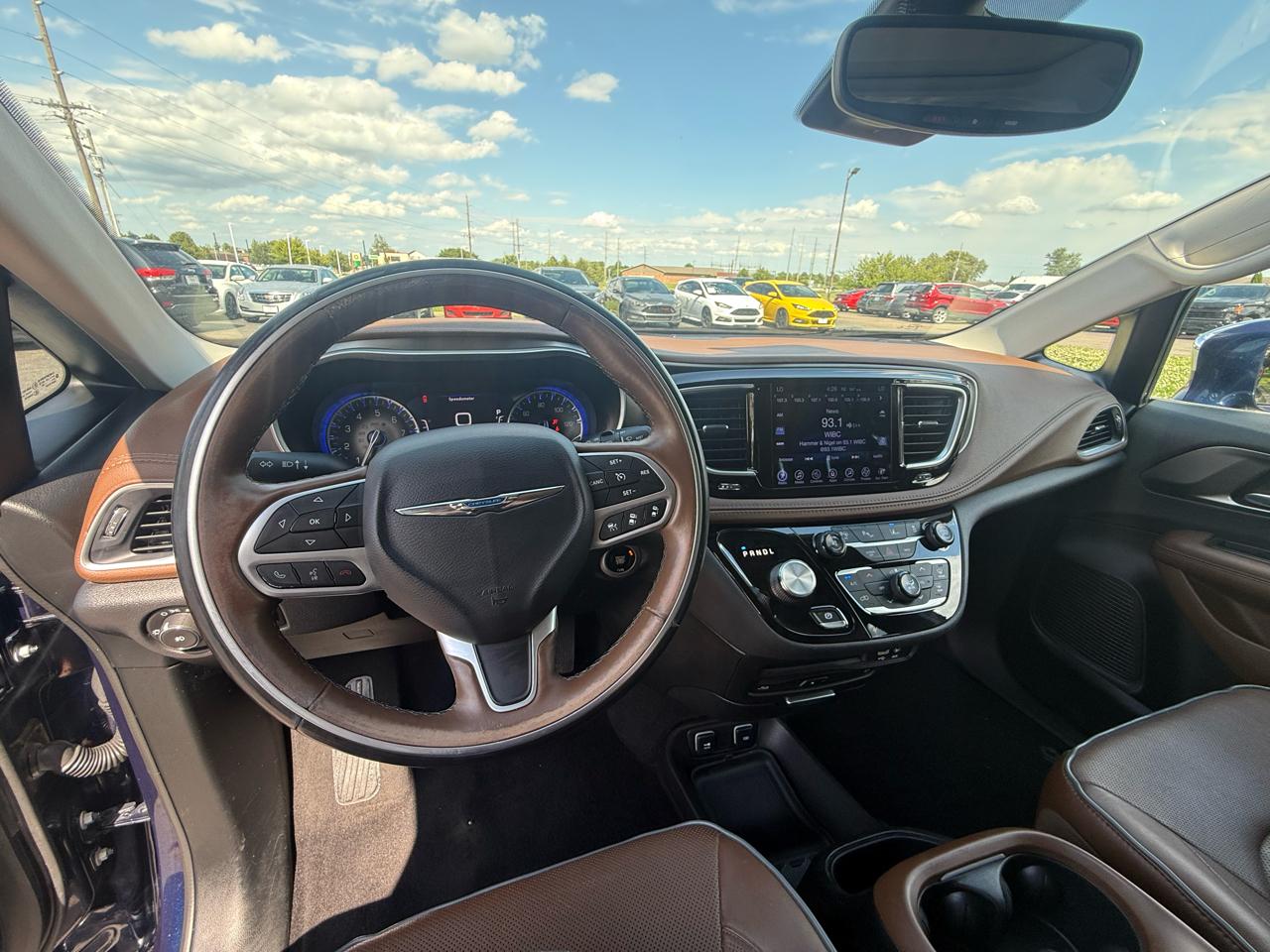 Chrysler Pacifica Limited 2017