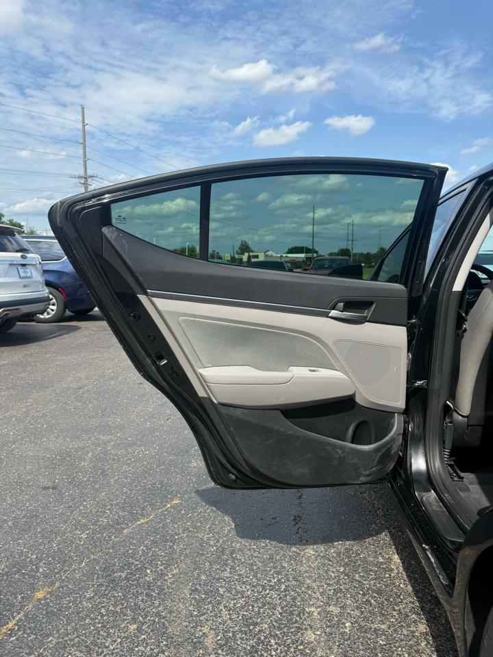 Hyundai Elantra SE 2017