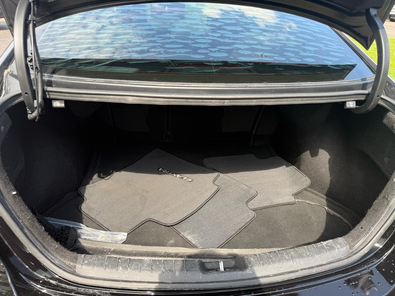Hyundai Elantra SE 2017