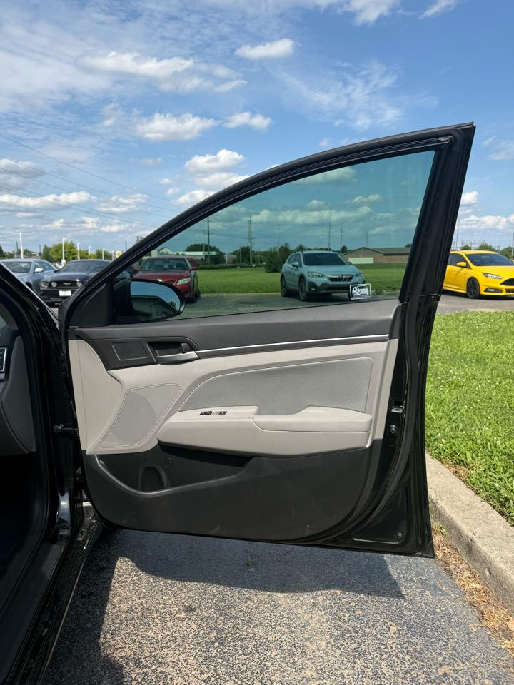Hyundai Elantra SE 2017
