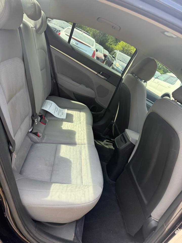 Hyundai Elantra SE 2017