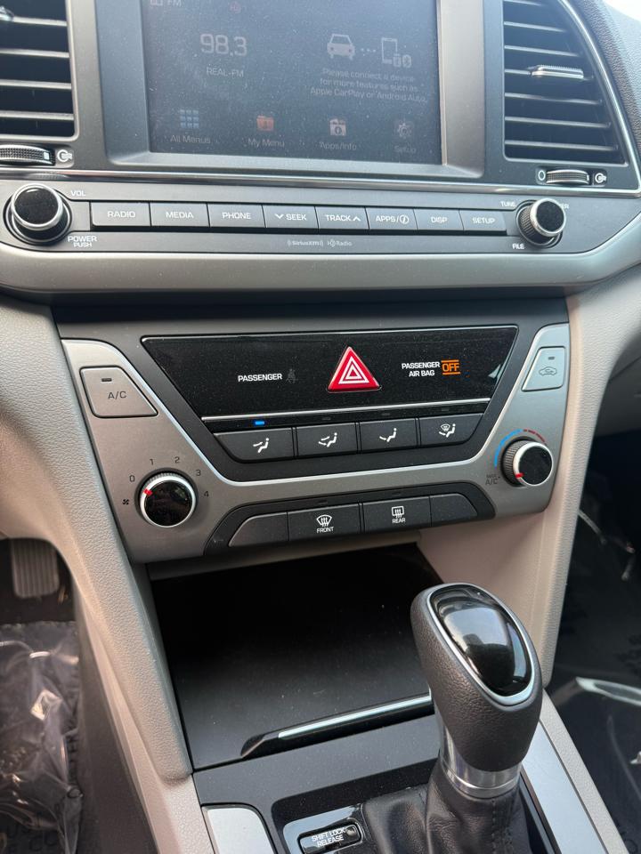 Hyundai Elantra SE 2017