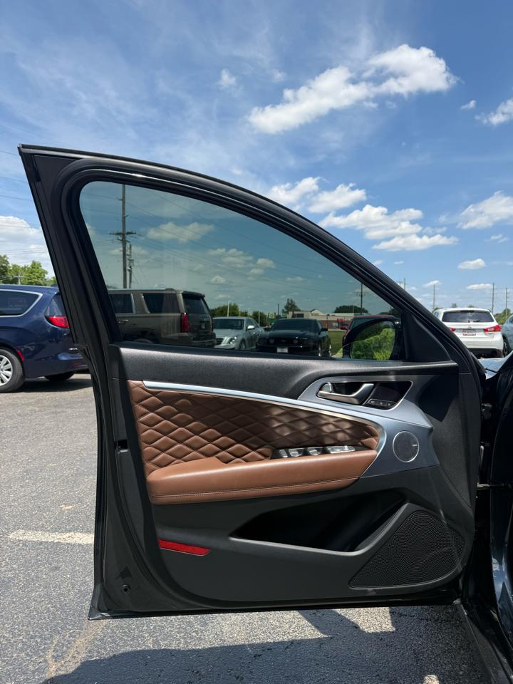Genesis G70  2020