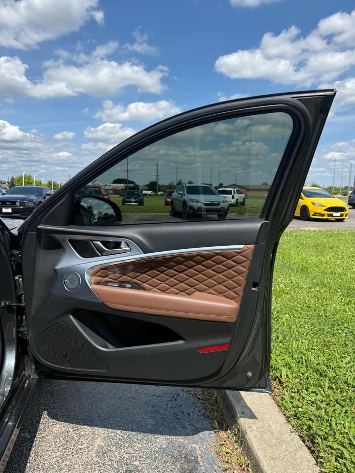 Genesis G70  2020
