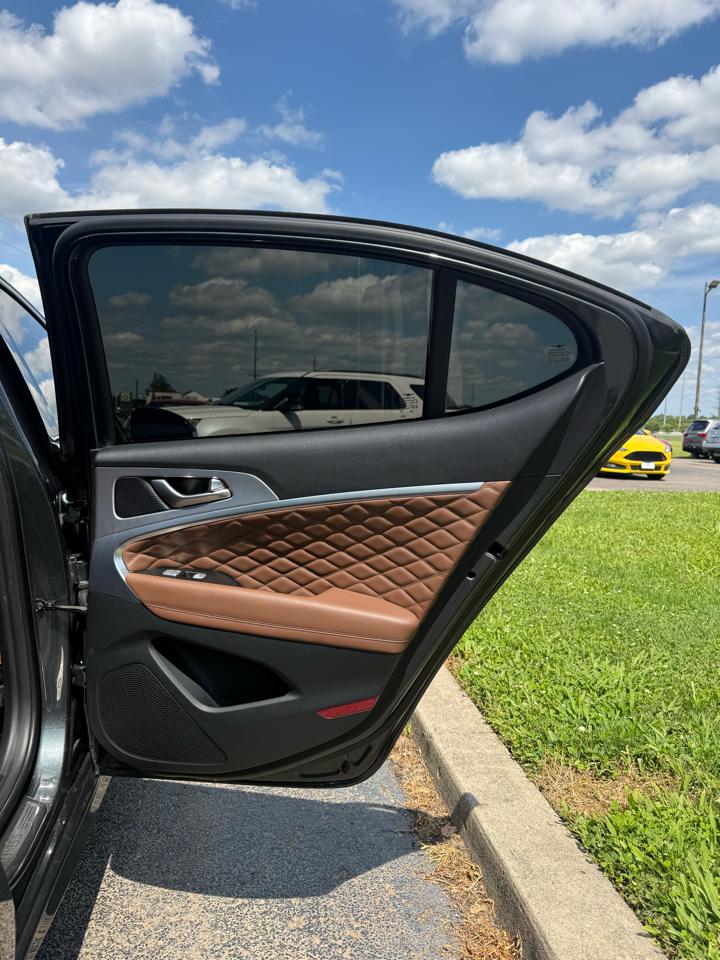 Genesis G70  2020