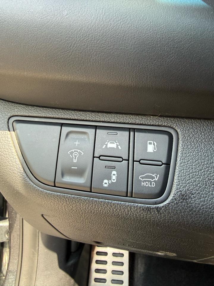 Genesis G70  2020