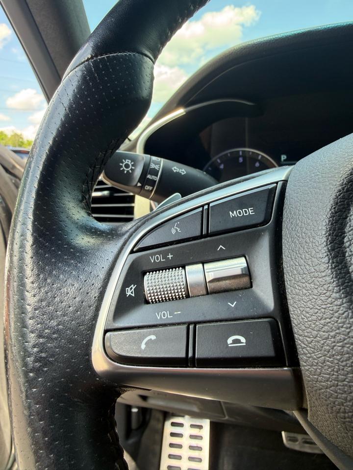 Genesis G70  2020