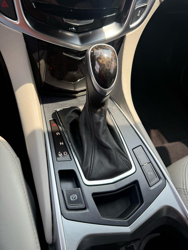 Cadillac SRX Luxury Collection FWD 2015