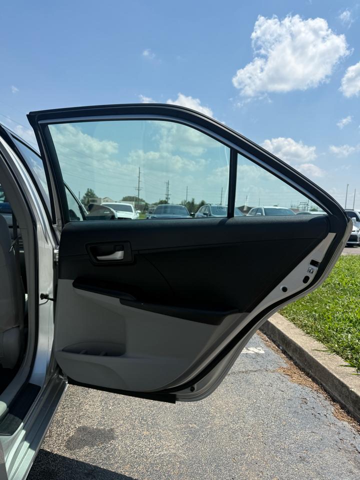 Toyota Camry SE 2012