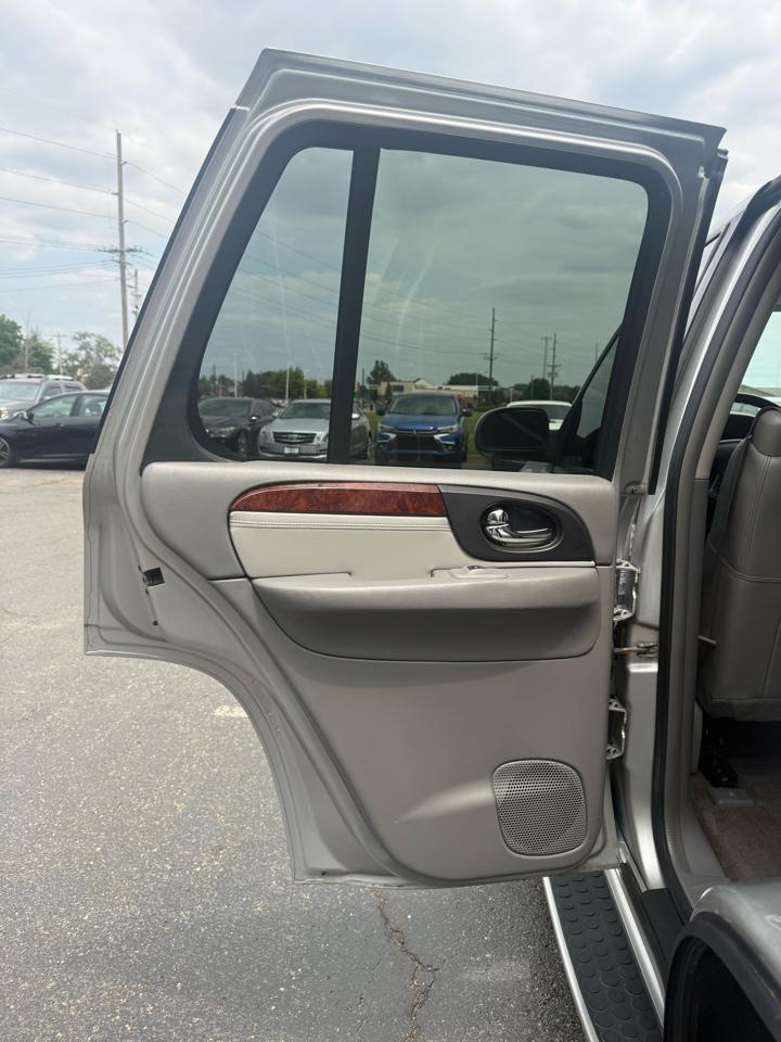 GMC Envoy Denali 4WD 2006