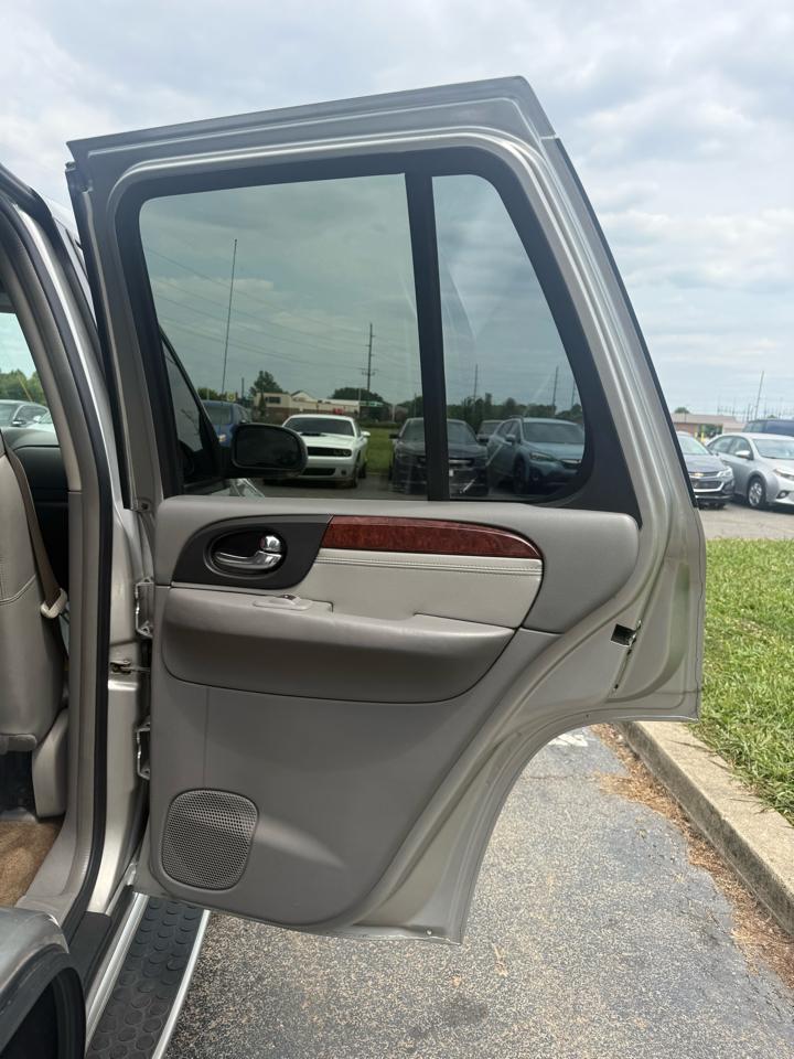 GMC Envoy Denali 4WD 2006