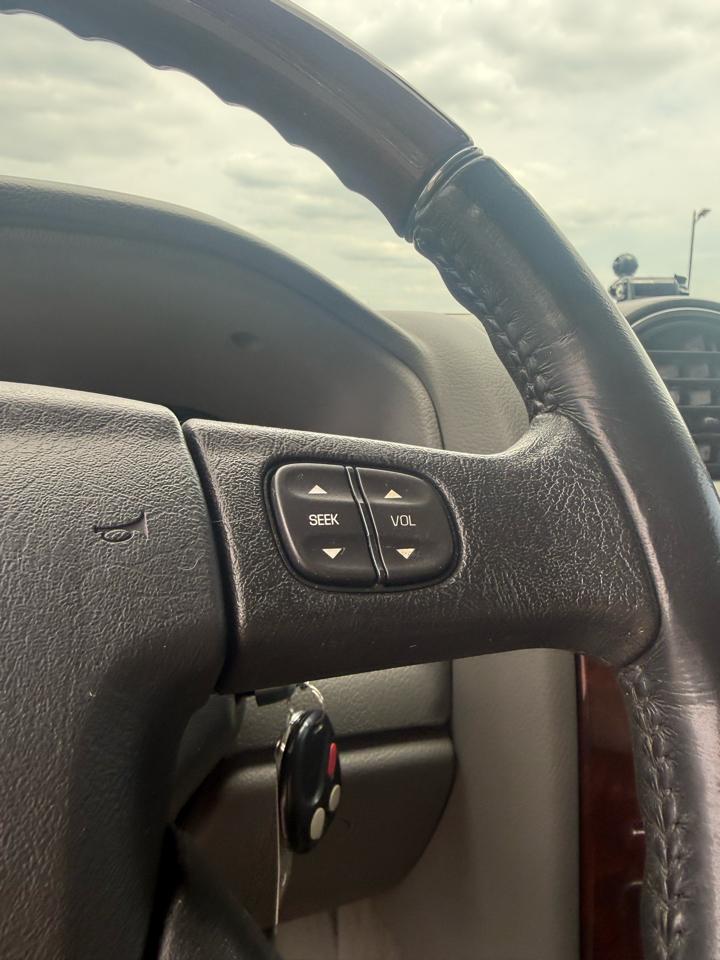 GMC Envoy Denali 4WD 2006
