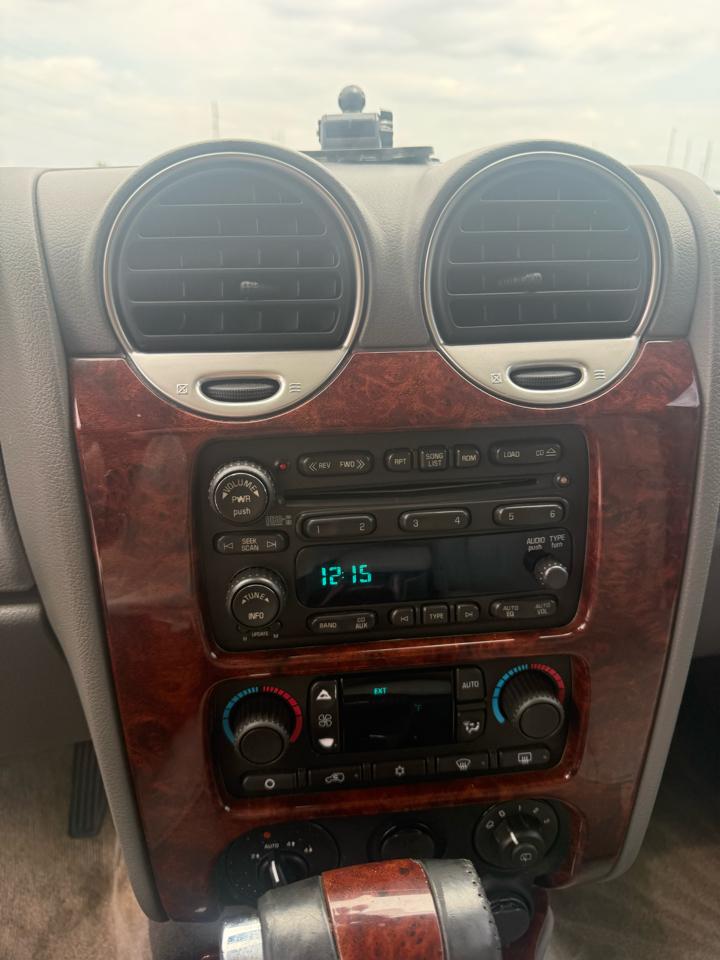 GMC Envoy Denali 4WD 2006