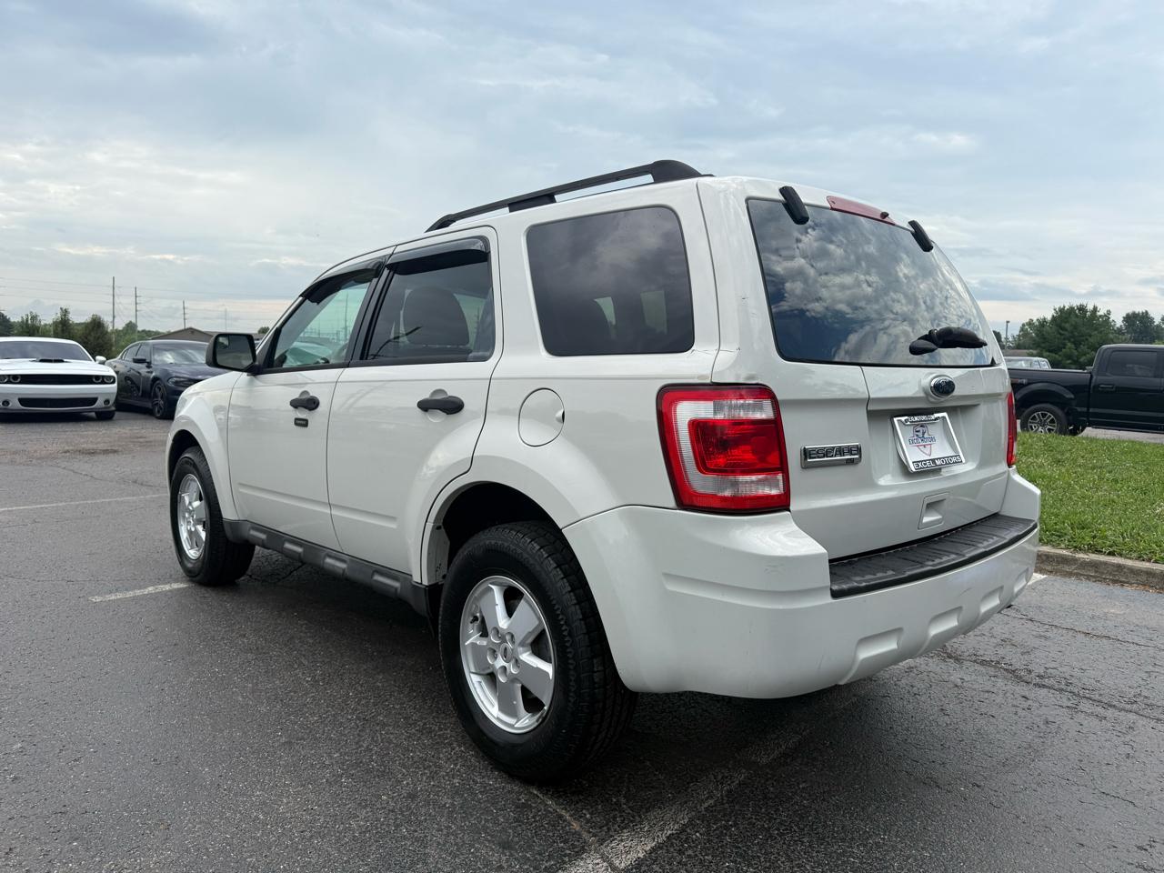 Ford Escape XLT FWD 2011