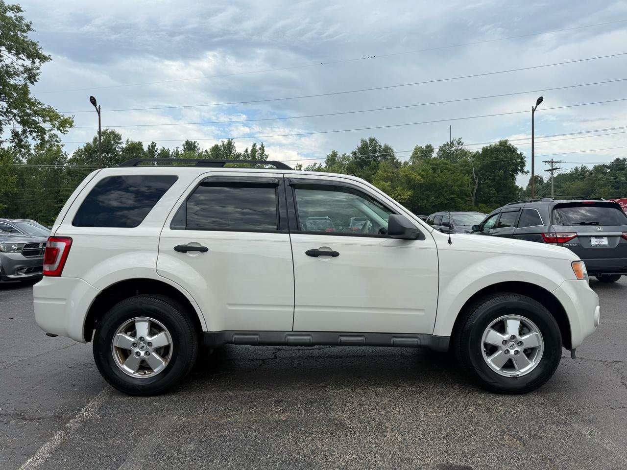 Ford Escape XLT FWD 2011