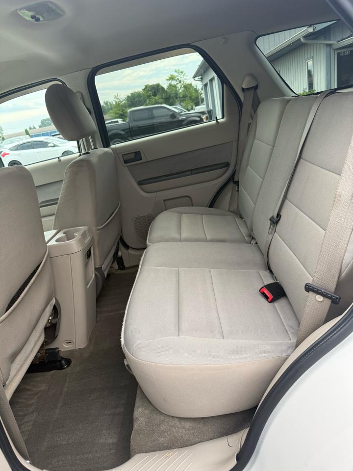 Ford Escape XLT FWD 2011