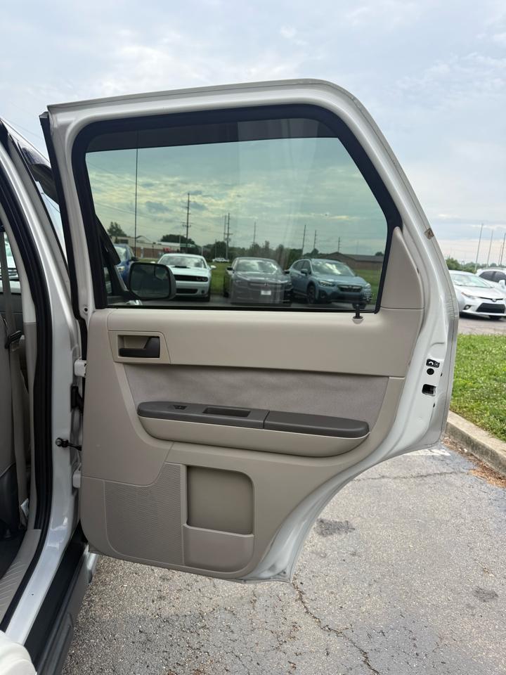 Ford Escape XLT FWD 2011
