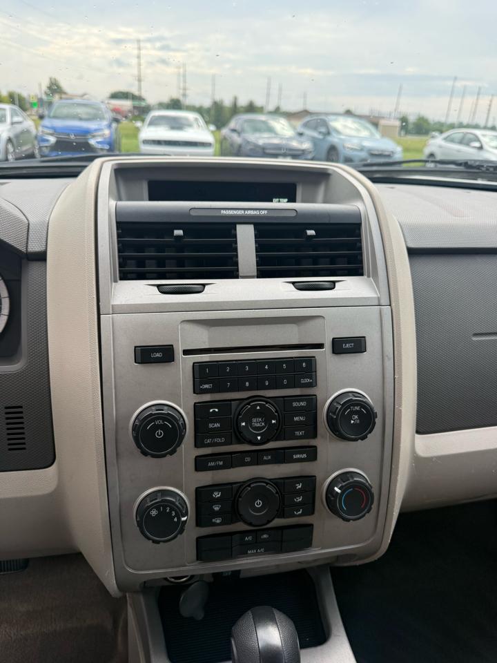 Ford Escape XLT FWD 2011