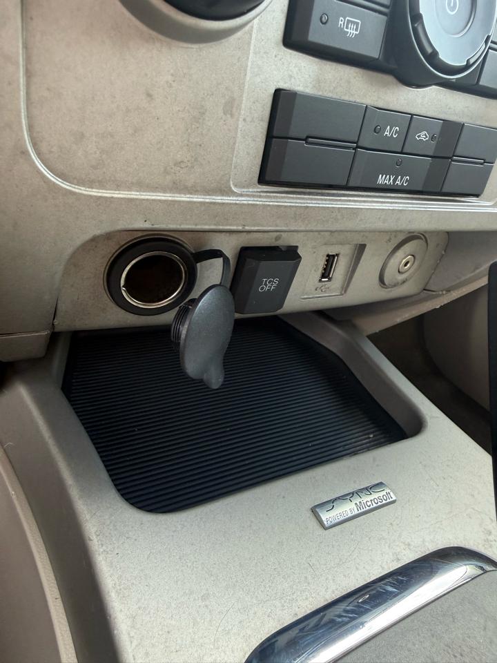 Ford Escape XLT FWD 2011