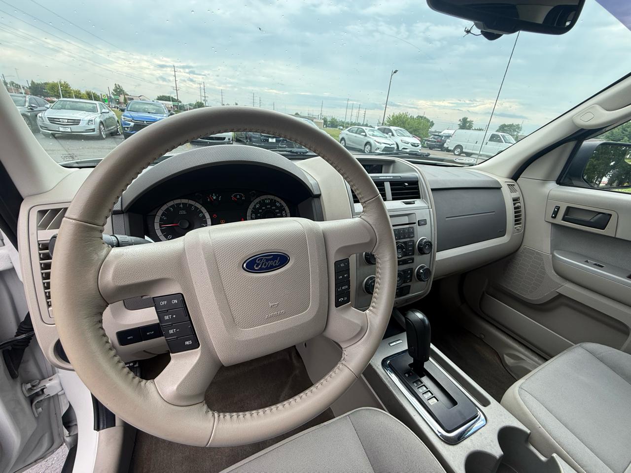 Ford Escape XLT FWD 2011