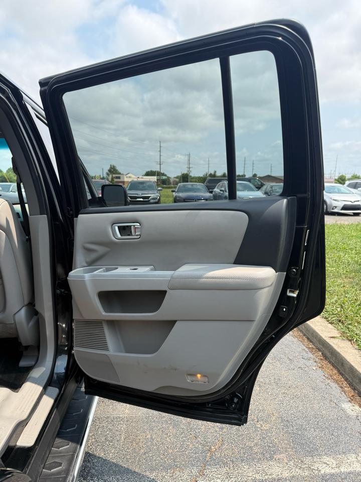Honda Pilot EX-L 4WD 5-Spd AT 2011