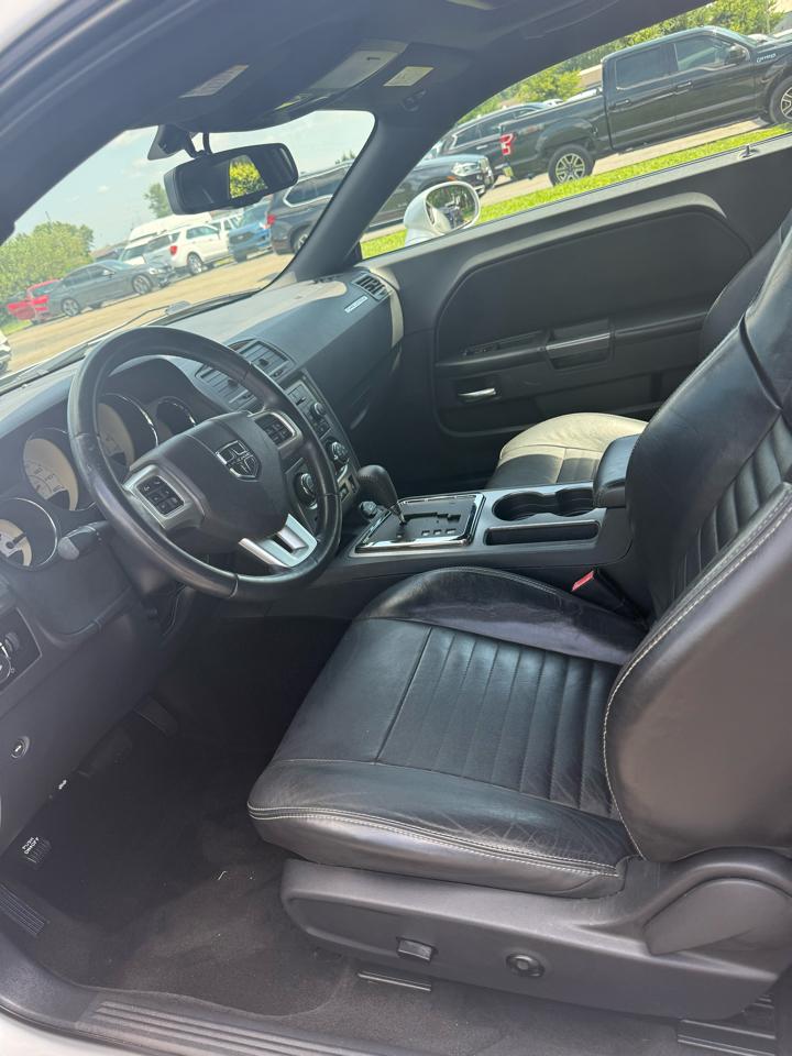 Dodge Challenger R/T 2012
