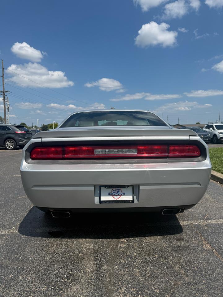 Dodge Challenger R/T 2012