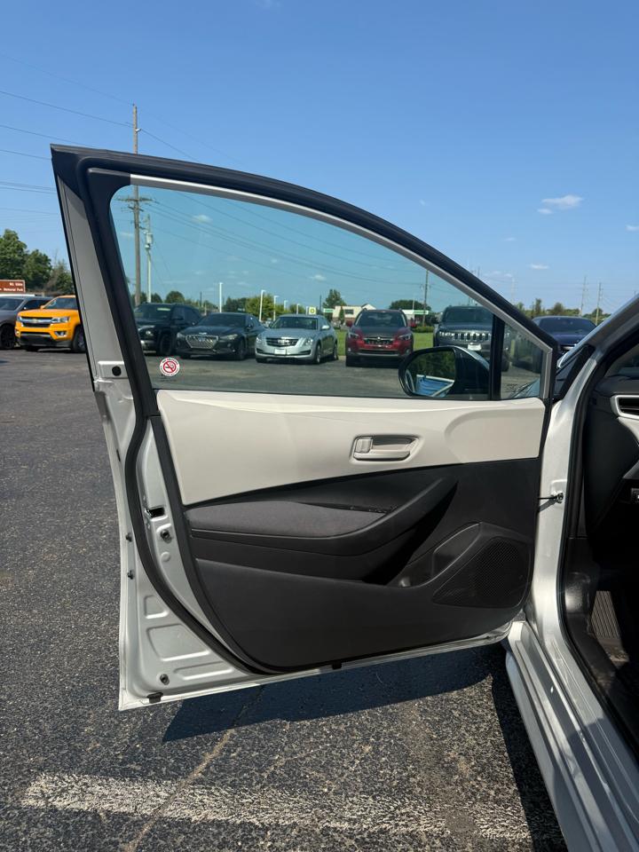 Toyota Corolla LE 2026