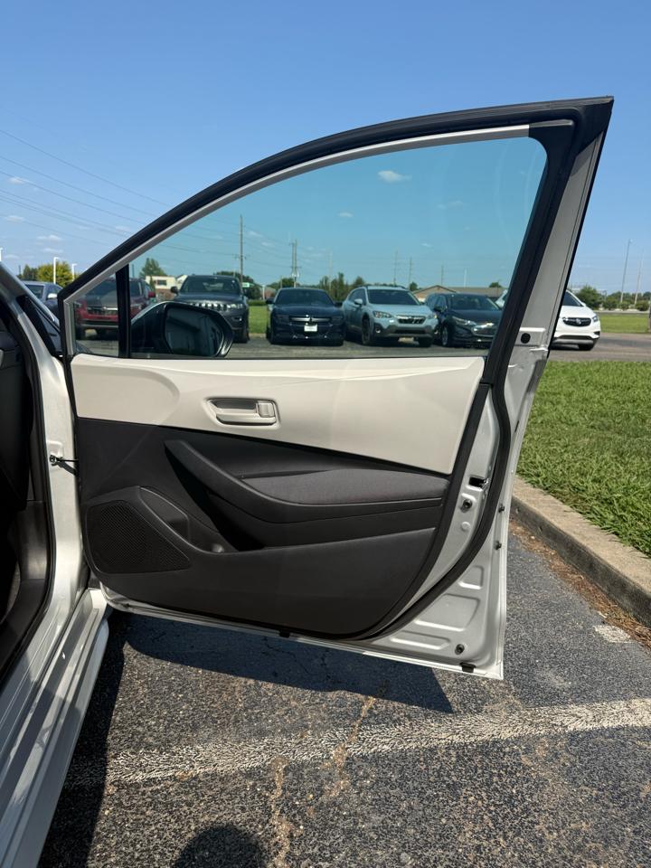 Toyota Corolla LE 2026