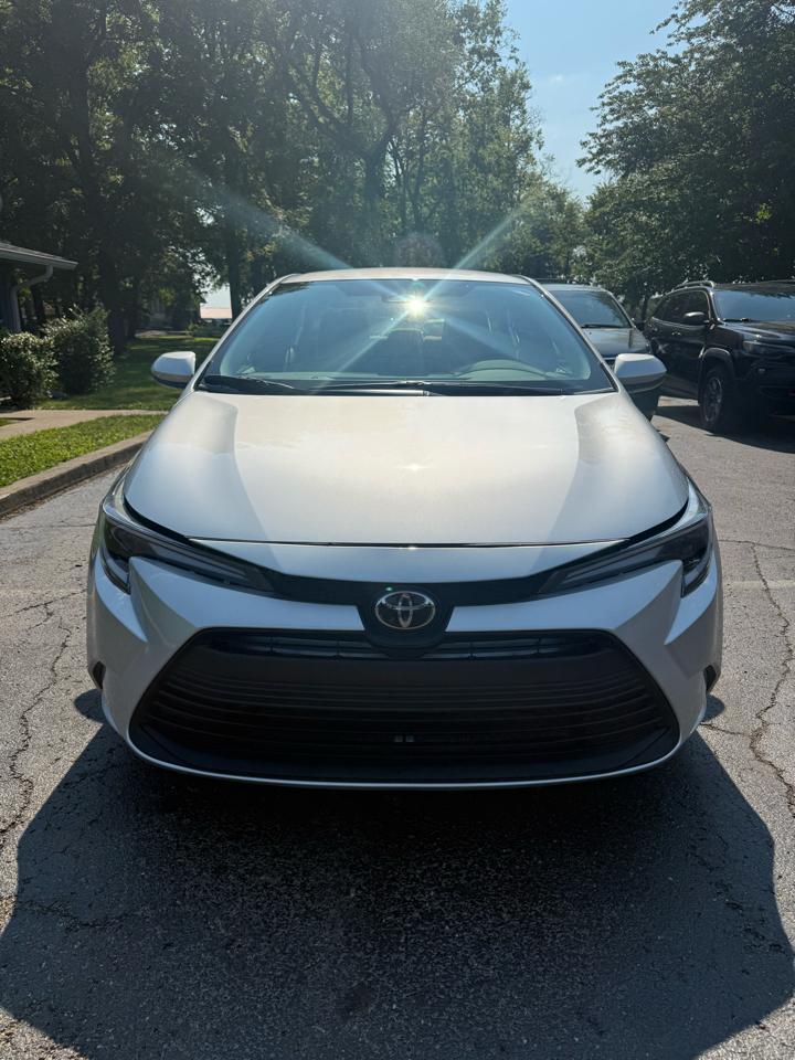 Toyota Corolla LE 2026