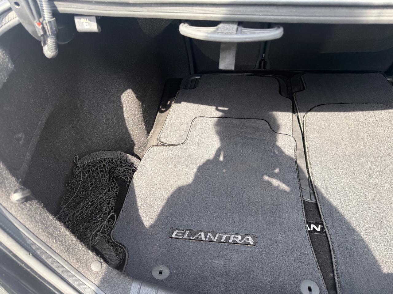 Hyundai Elantra SE 2018