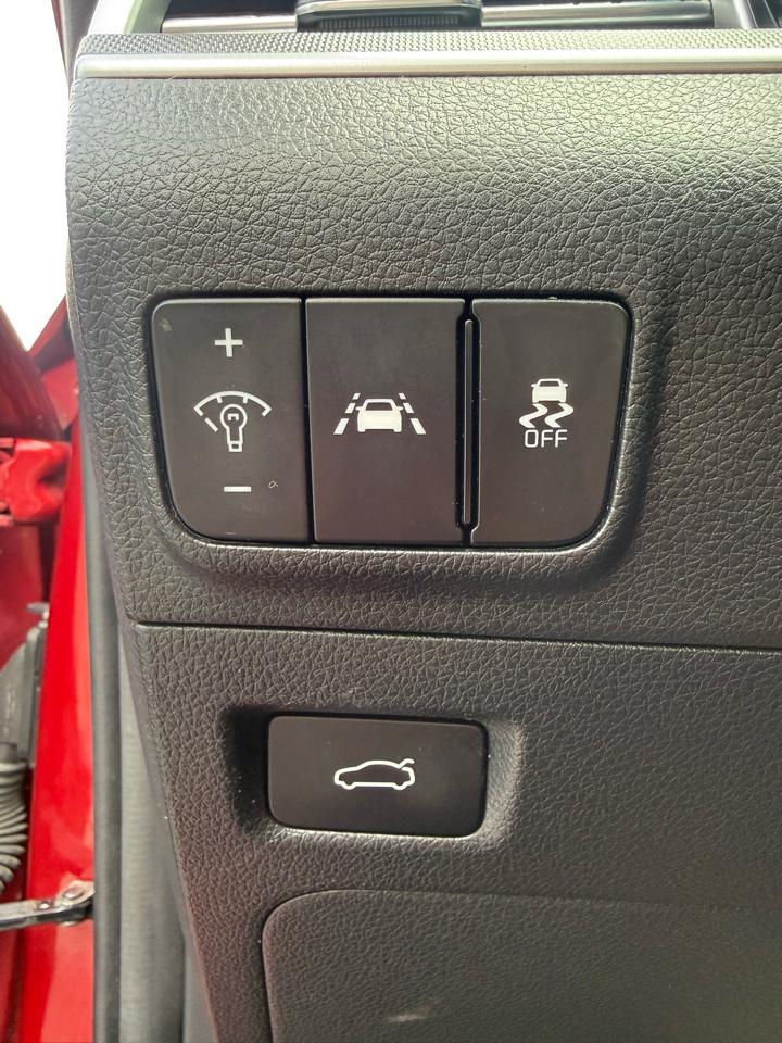 Kia K5 LXS 2021