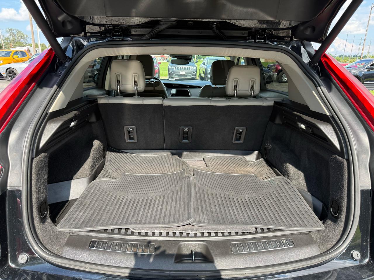 Cadillac XT4 Premium Luxury AWD 2021