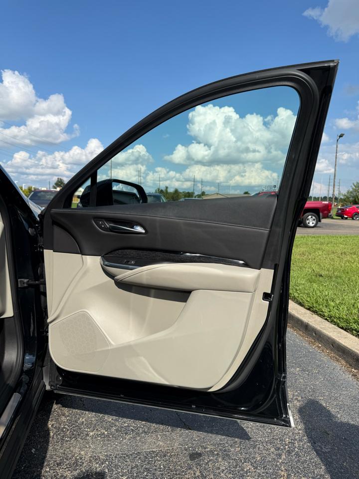 Cadillac XT4 Premium Luxury AWD 2021