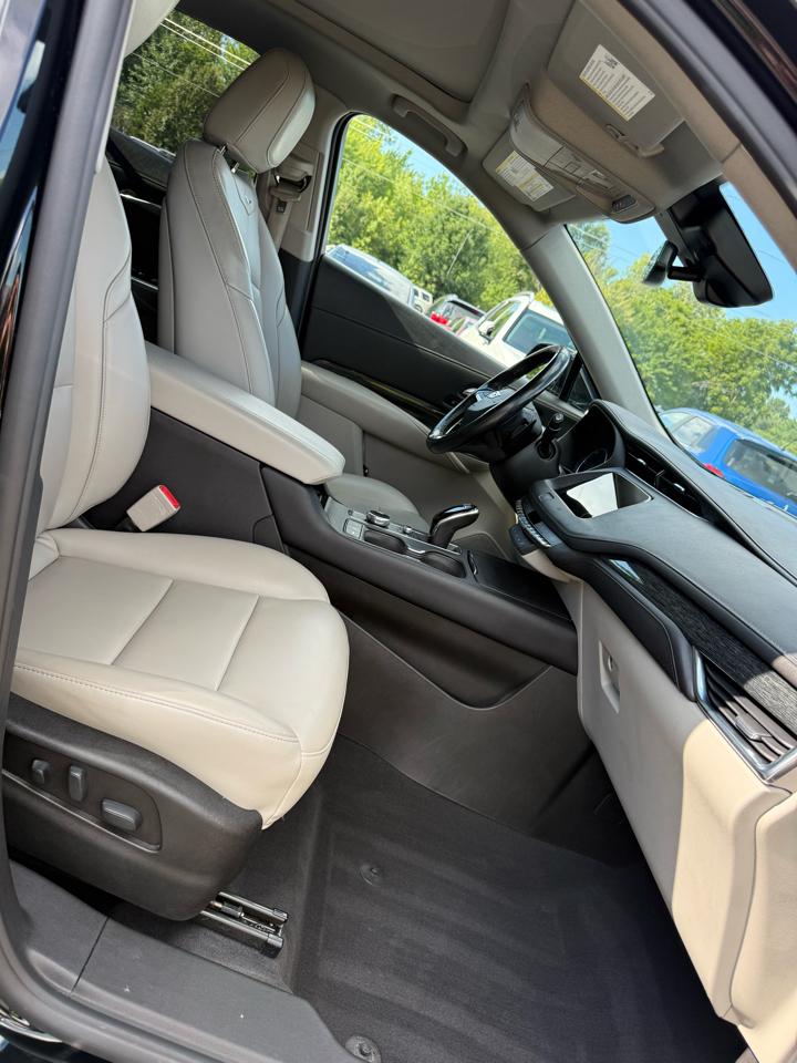 Cadillac XT4 Premium Luxury AWD 2021