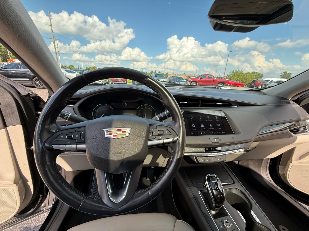 Cadillac XT4 Premium Luxury AWD 2021