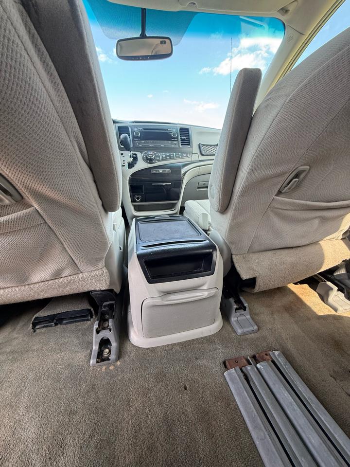 Toyota Sienna LE FWD 8-Passenger V6 2013