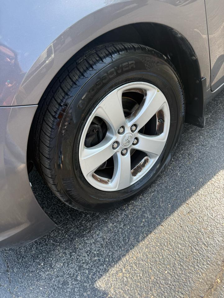 Toyota Sienna LE FWD 8-Passenger V6 2013