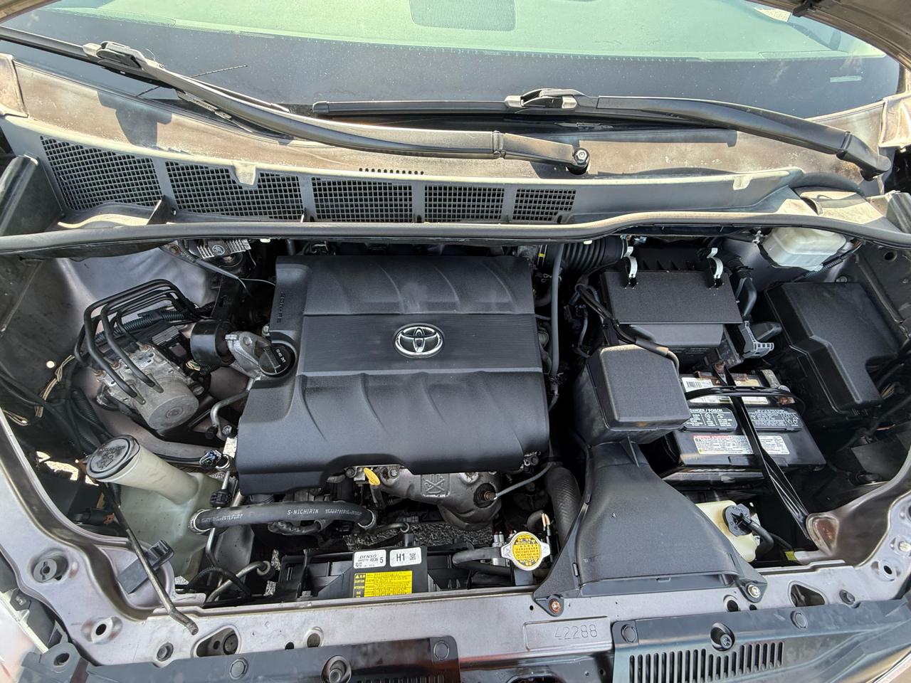 Toyota Sienna LE FWD 8-Passenger V6 2013