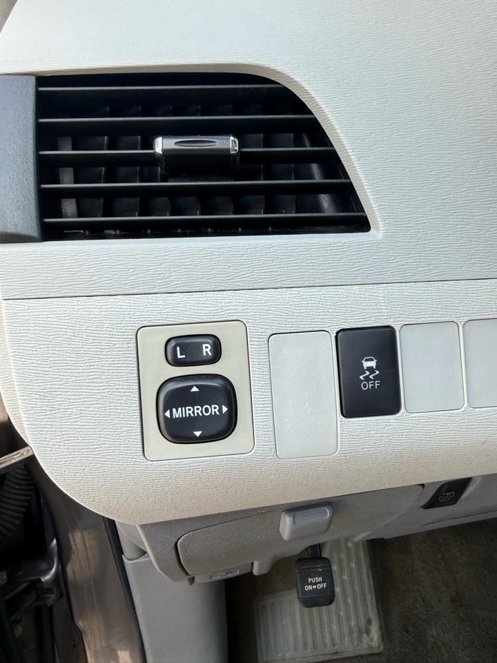 Toyota Sienna LE FWD 8-Passenger V6 2013