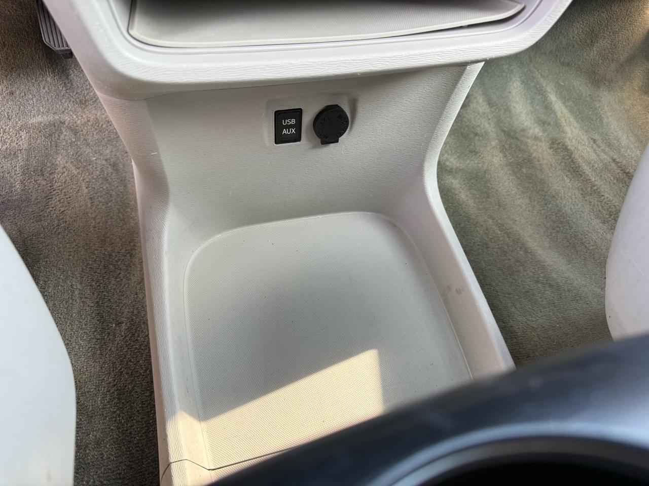 Toyota Sienna LE FWD 8-Passenger V6 2013